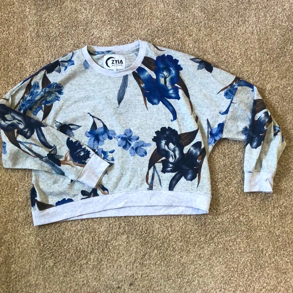 Zyia crop sweatshirt